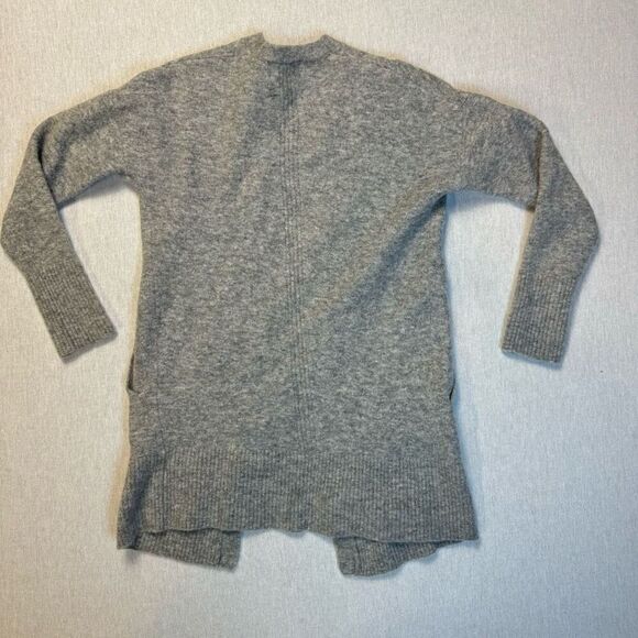 Banana Republic Women’s Gray Cardigan with Italian Yarn Filpucci - Picture 9 of 10